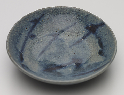淡藍釉碗