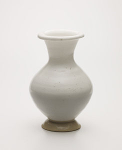 【しろいやきもの】Exhibition of White Pottery