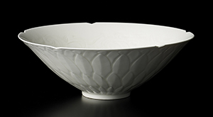 白瓷鉢