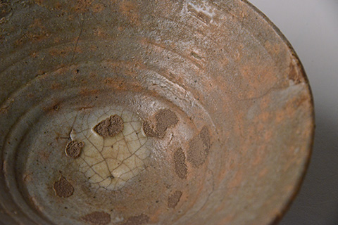 「No.28　とゝや　銘 藤浪　/ Old tea bowl, Totoya ‘Fujinami’」の写真　その6
