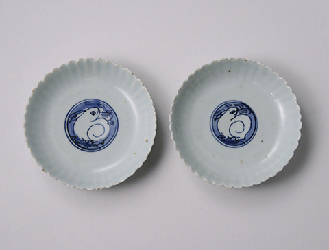 「No.35　染付兎文皿 五客　/　A set of 5 plates, Underglazed blue」の写真　その4