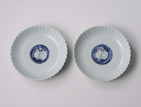 「No.35　染付兎文皿 五客　/　A set of 5 plates, Underglazed blue」の写真　その6