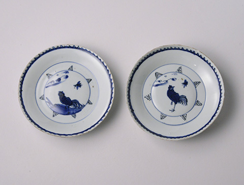 「No.44　古染付鶏文皿 五客　/　 A set of 5 plates, Underglazed blue」の写真　その6