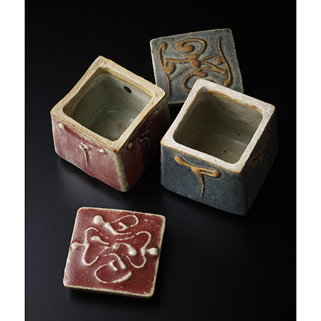 「No.13　河井寛次郎　呉須辰砂蓋物一対 / KAWAI Kanjiro　A pair of boxes Underglazed blue & Copper red glazed」の写真　その3