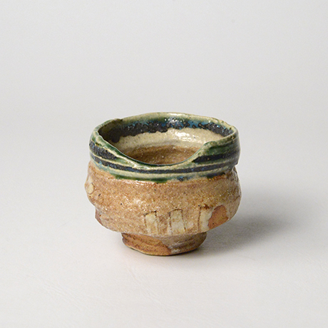 「No.45　鳴海織部さけのみ / Sake cup, Narumi-oribe」の写真　その1