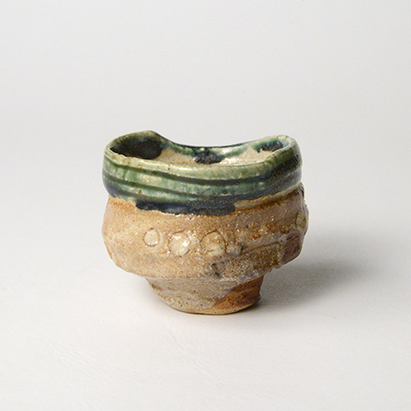 「No.45　鳴海織部さけのみ / Sake cup, Narumi-oribe」の写真　その2