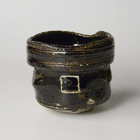 「No.6　織部黒筒茶碗 / Tea bowl, Oribe-kuro, Cylindrical」の写真　その3
