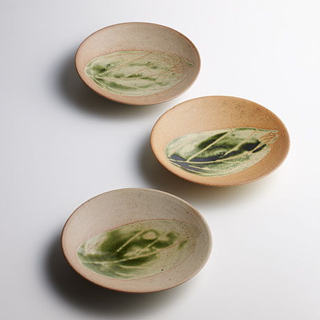 「No.18　魯山人　この葉平向 六　/　Rosanjin　A set of 6 plates, Leaf motif」の写真　その1