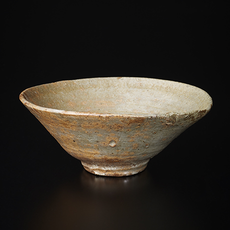 「No.28　とゝや　銘 藤浪　/ Old tea bowl, Totoya ‘Fujinami’」の写真　その1