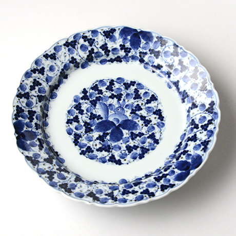 「No.10　葡萄唐草文輪花リム八寸皿 / Dish with grapevine arabesque design, Sometsuke」の写真　その1