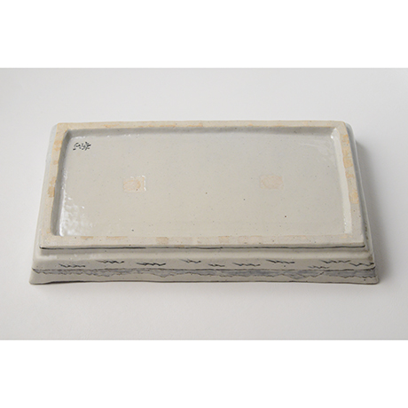 「No.12　色絵長方皿「函館山を望む図」　Square dish, Iro-e,  “View of Mt. Hakodate”」の写真　その4