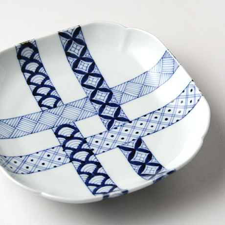 「No.12　帯格子文四方角七寸皿 /  Square dish, lattice obi pattern, Sometsuke」の写真　その3