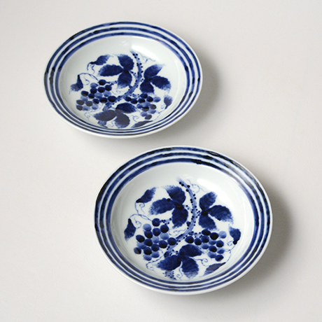 「No.16　横縞葡萄文リム五寸皿 / Dish with stripes and grapes design, Sometsuke」の写真　その1