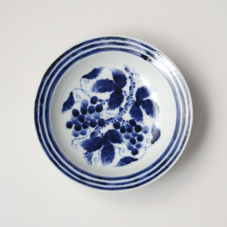 「No.16　横縞葡萄文リム五寸皿 / Dish with stripes and grapes design, Sometsuke」の写真　その2