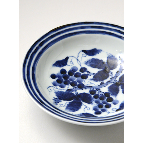「No.16　横縞葡萄文リム五寸皿 / Dish with stripes and grapes design, Sometsuke」の写真　その4