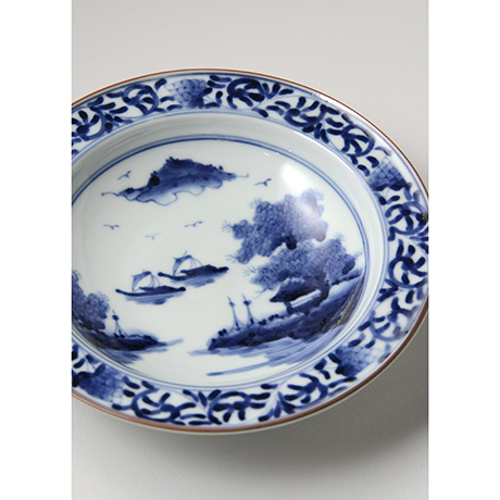 「No.17　唐草山水文リム六寸皿 / Dish with arabesque and landscape design, Sometsuke」の写真　その4