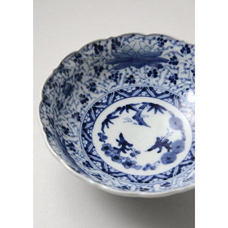 「No.21　花唐草文輪花向付 /   Dish with floral arabesque design, Sometsuke」の写真　その4