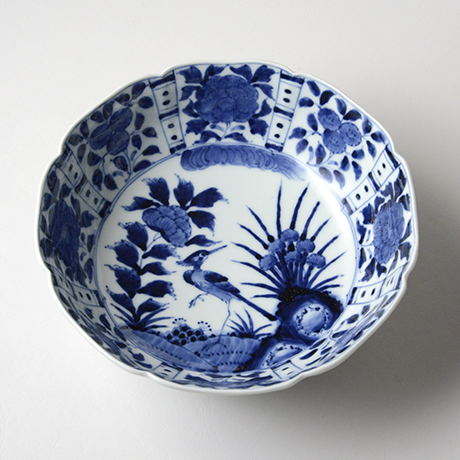 「No.24　芙蓉手花鳥文輪花中鉢 /   Bowl with flower and bird design, Sometsuke」の写真　その1
