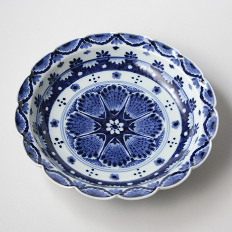 「No.29　瓔珞洋八花弁文輪花大鉢 /   Bowl with flower necklace design, Sometsuke」の写真　その1