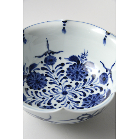 「No.3　草花丸文輪花中鉢 / Bowl, circled flower pattern, Sometsuke」の写真　その4