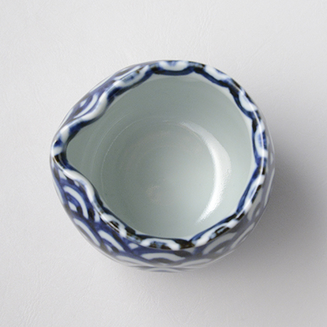 「No.42　青海波文片口  /   Lipped bowl with wave design, Sometsuke」の写真　その3