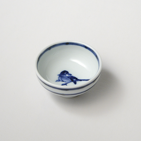 「No.52　横縞鳥文盃 /   Sake cup with bird design, sometsuke」の写真　その1