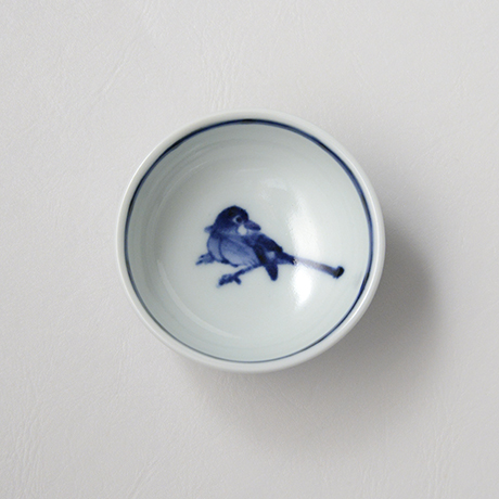 「No.52　横縞鳥文盃 /   Sake cup with bird design, sometsuke」の写真　その2