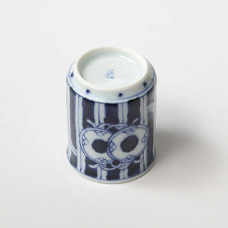 「No.53　鼓文筒ぐい吞 /   Sake cup with drum design, sometsuke」の写真　その4