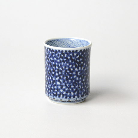 「No.57　蛸唐草文筒ぐい吞 /   Sake cup with arabesque design, sometsuke」の写真　その1