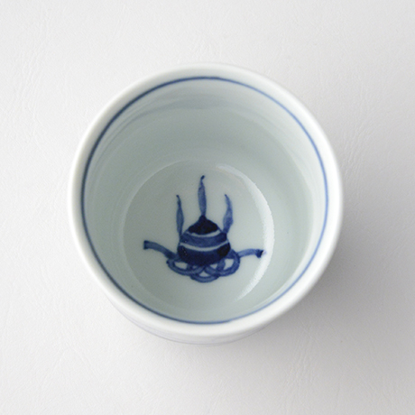 「No.64　雲龍文湯呑 /   Tea cup with flying dragon design, sometsuke」の写真　その3