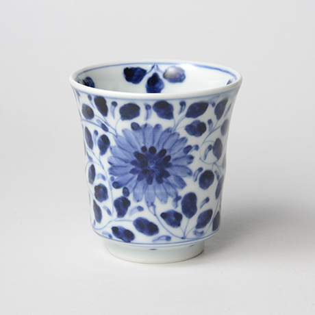 「No.67　菊唐草文湯呑 /   Tea cup with chrysanthemum arabesque design, sometsuke」の写真　その1