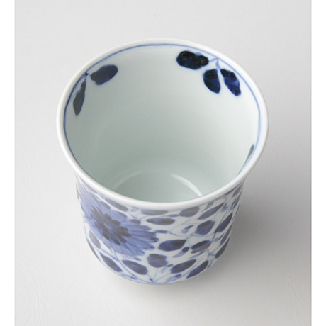 「No.67　菊唐草文湯呑 /   Tea cup with chrysanthemum arabesque design, sometsuke」の写真　その3