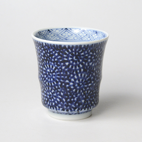 「No.69　蛸唐草文湯呑 /   Tea cup with arabesque design, sometsuke」の写真　その1