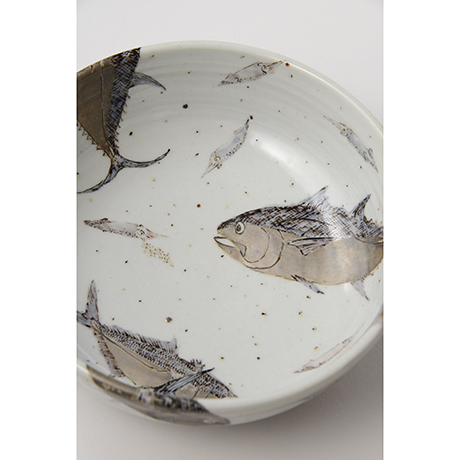 「No.7　色絵銀彩鉢「まぐろとぶりの図」　Bowl, Iro-e with silver, “Tuna and Yellowtail Fish”」の写真　その5
