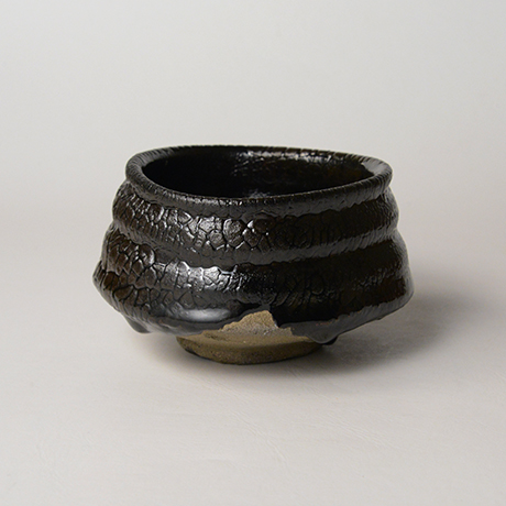 「No.11 織部黒茶盌 / Chawan, Oribe-kuro」の写真　その2