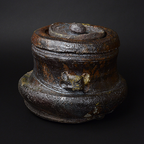 「No.1　錆鉄水指　銘「破れ龍」/ Water Jar, Rusty iron glazed ‘Yabureryu’」の写真　その2