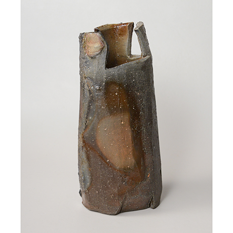 「No.4(図18)　備前三角花入    Flower Vase, Bizen, Triangular shaped」の写真　その2