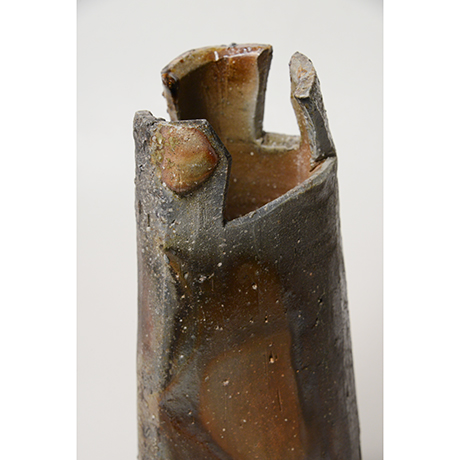 「No.4(図18)　備前三角花入    Flower Vase, Bizen, Triangular shaped」の写真　その5