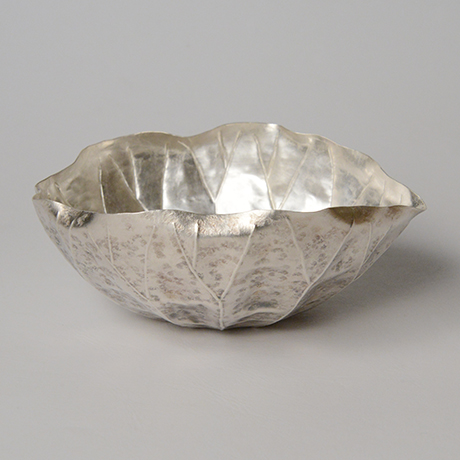 「No. 11　南鐐荷葉形片口  / Lipped bowl, silver」の写真　その2
