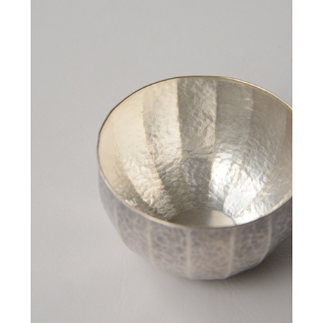 「No. 12　南鐐しのぎ酒盃  / Sake cup, silver」の写真　その3