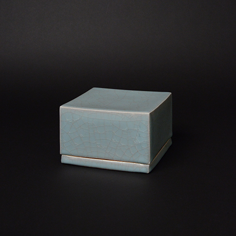 「No.P　青瓷　箱　/ Box, Celadon」の写真　その1