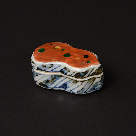 「No.69　赤絵香合 / Insence container, overglaze enamels」の写真　その2