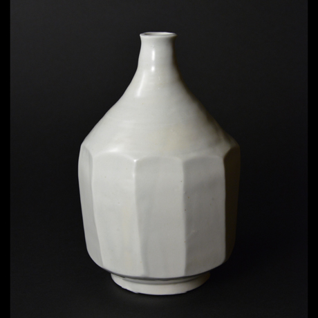 「No.24　白磁面取り壷 / Vase, White porcelain」の写真　その2