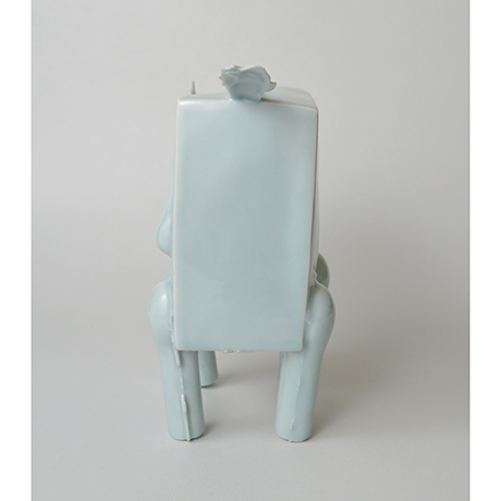 「No.2　鈴木治　青白瓷 馬 / SUZUKI Osamu　Artwork ‘Horse’, Bluish white porcelain」の写真　その2