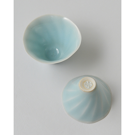 「No.3　鈴木治　入子盃 / SUZUKI Osamu　A set of 5 sake cups, Bluish white porcelain」の写真　その3