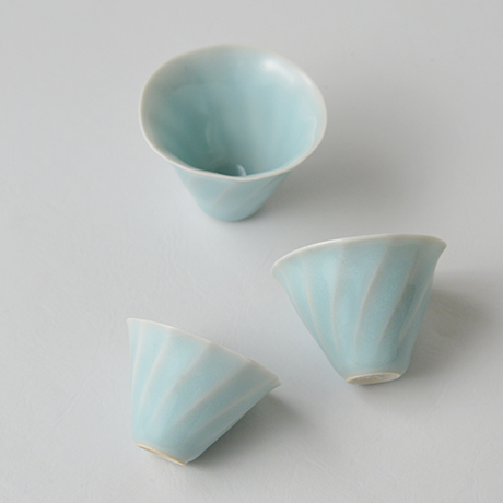 「No.3　鈴木治　入子盃 / SUZUKI Osamu　A set of 5 sake cups, Bluish white porcelain」の写真　その5