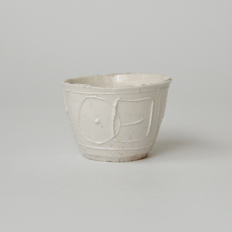 「No.4　八木一夫　白瓷盃 / YAGI Kazuo　Sake cup, white porcelain」の写真　その1