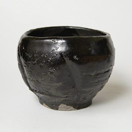 「図11 (No.13)　唐津黒茶碗 / Chawan, Karatsu-kuro」の写真　その2