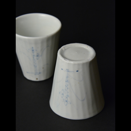 「No.16-1　秋草手筒　六 / A set of 6 cups, Autumn grass motif」の写真　その3