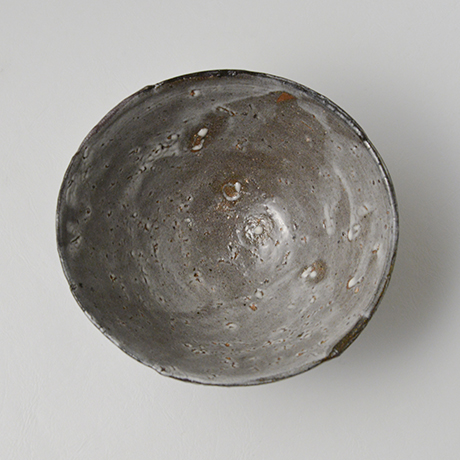「図17 (No.23)　唐津皮鯨茶碗 / Chawan, Karatsu-kawakujira」の写真　その6